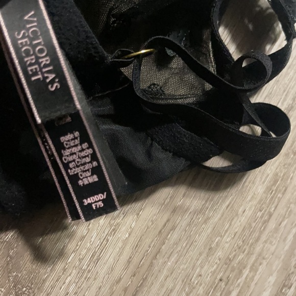 Victoria secret lace sheer  black bra - Picture 4 of 5